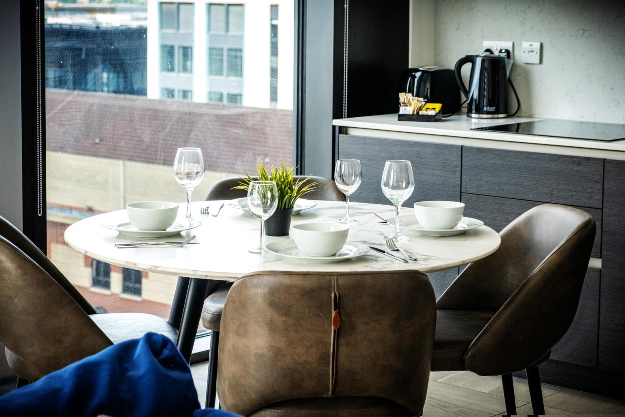 Mercian Luxury Serviced Apartments- Birmingham City Centre - Your Perfect Stay - Gym Rooftop Terrace Cinema Room Exteriör bild