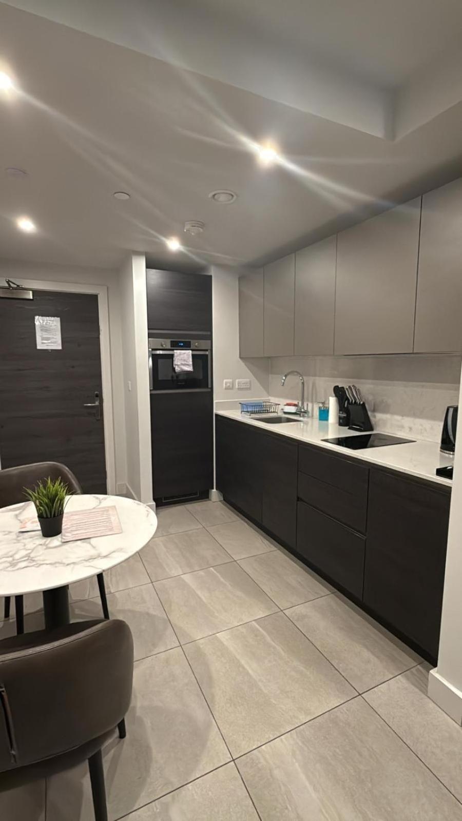 Mercian Luxury Serviced Apartments- Birmingham City Centre - Your Perfect Stay - Gym Rooftop Terrace Cinema Room Exteriör bild